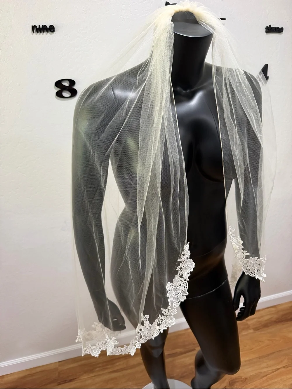 Ivory Bridal Wedding Veil Floral Lace Embroidery Metal Comb